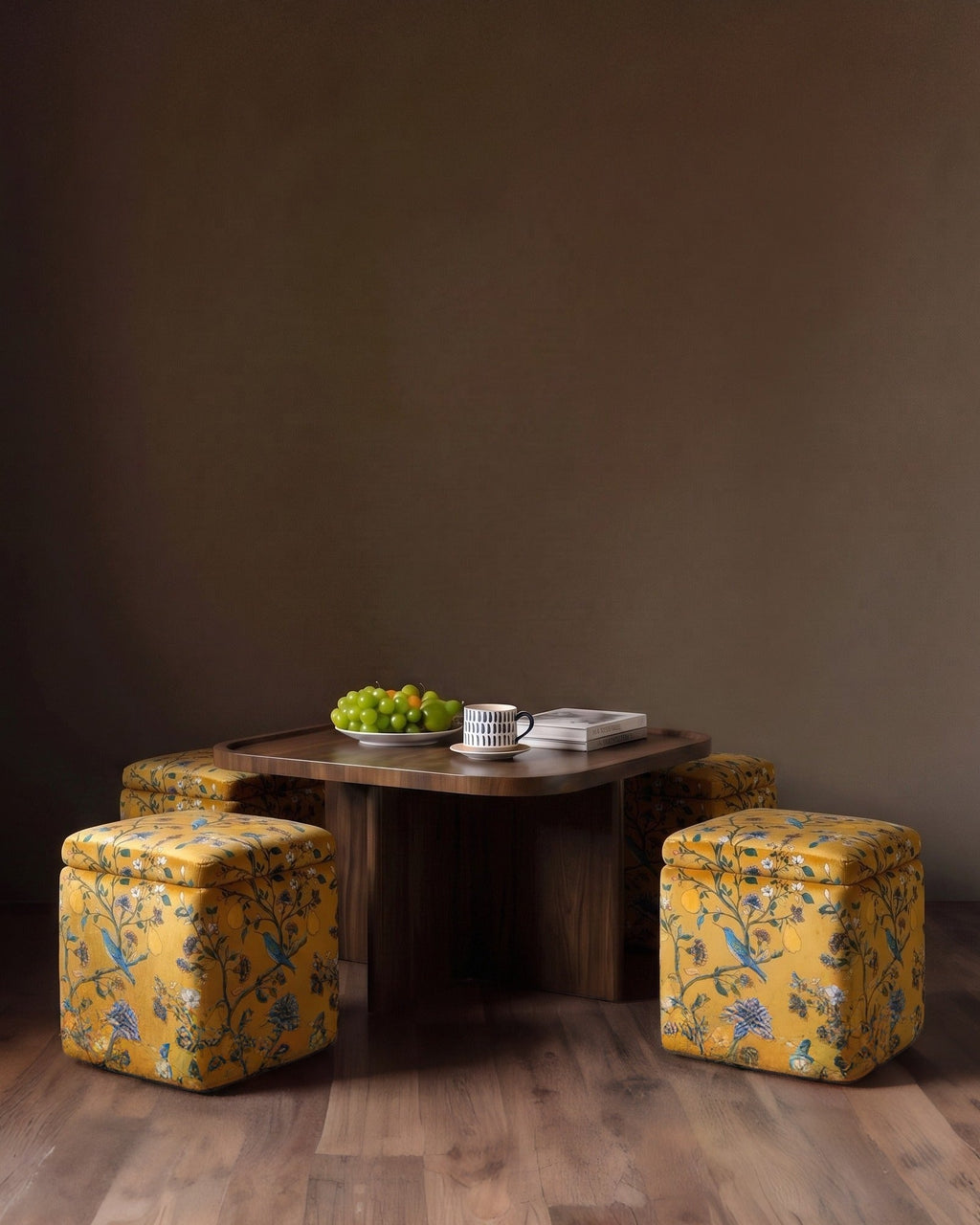 La table basse et les poufs gigognes Regal Botanica