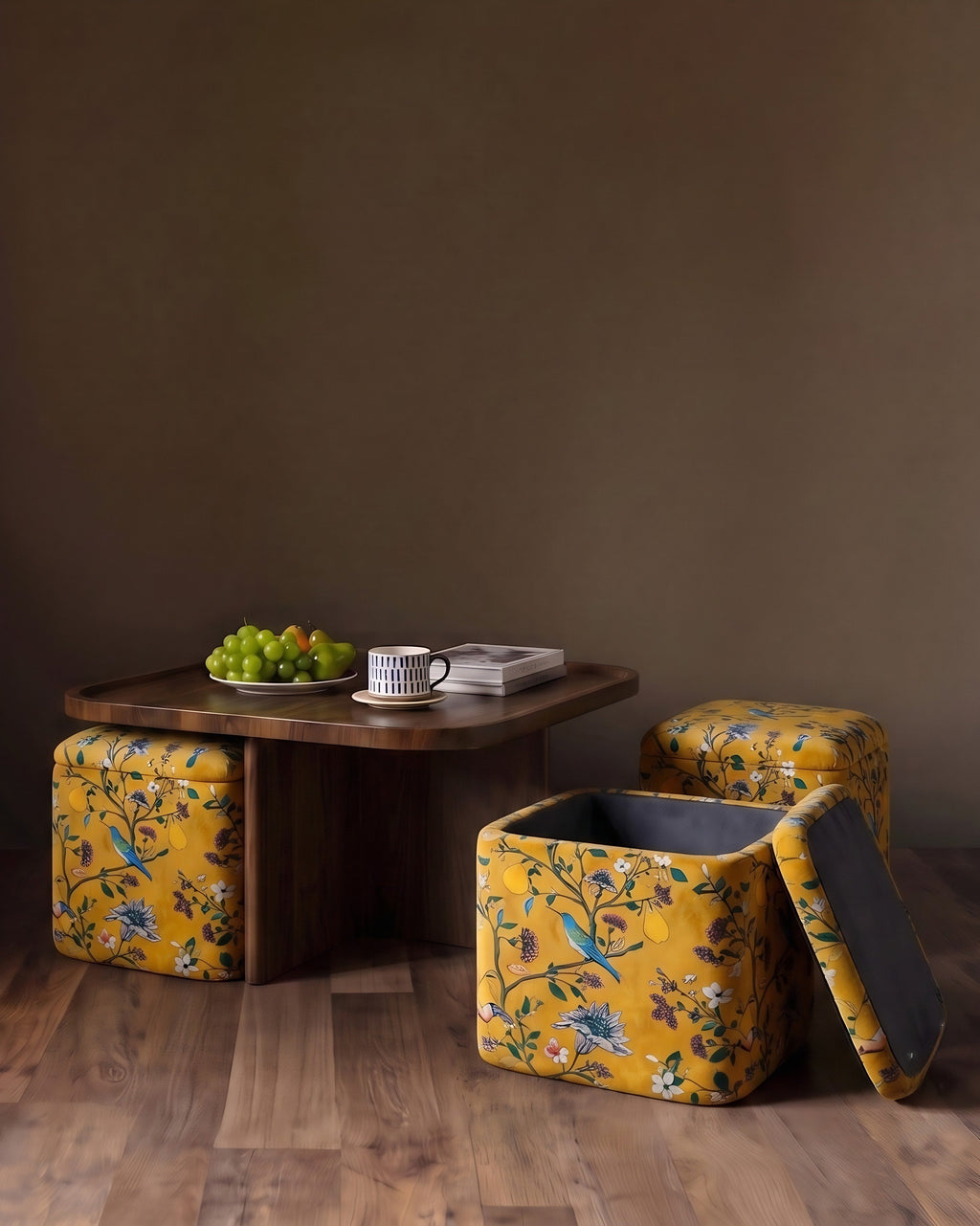 La table basse et les poufs gigognes Regal Botanica