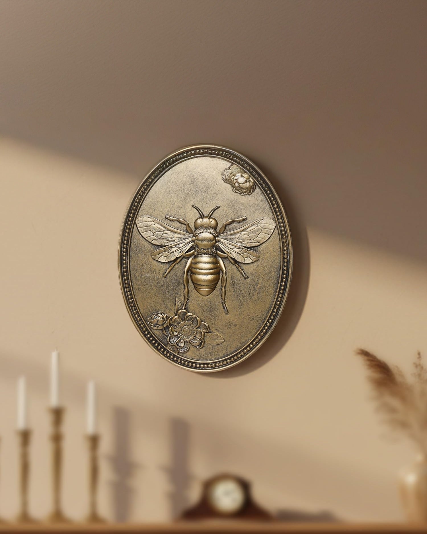 La Reine des Abeilles Plaque Murale Ovale Médaillon Style Vintage