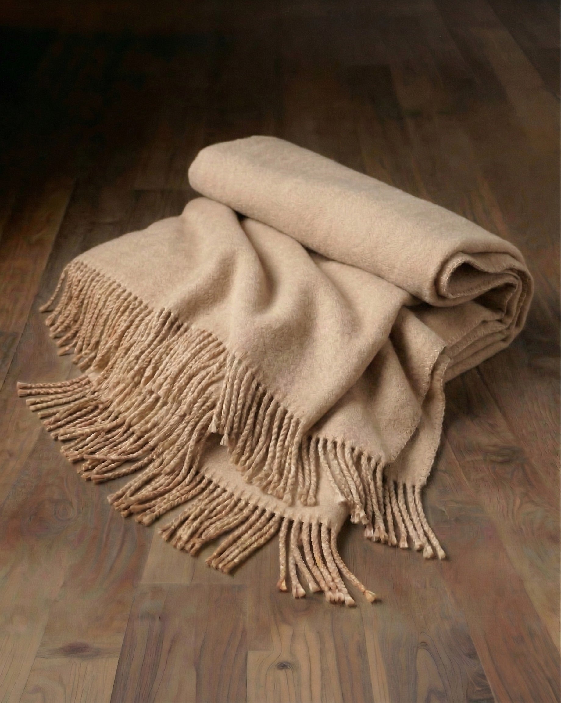 Plaid en soie frangée Cascata – Dune naturelle