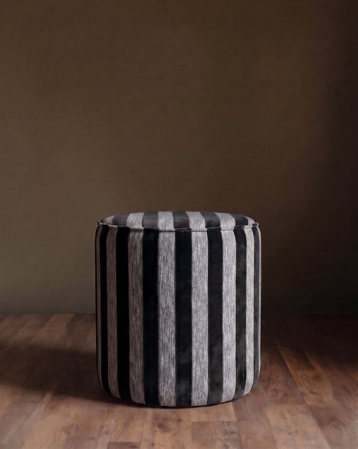 Le Pouf en Velours Paradigm