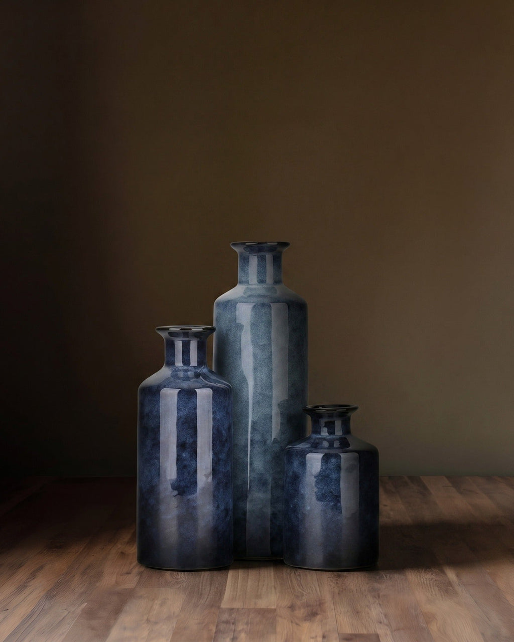 Les vases en céramique Indigo Horizon