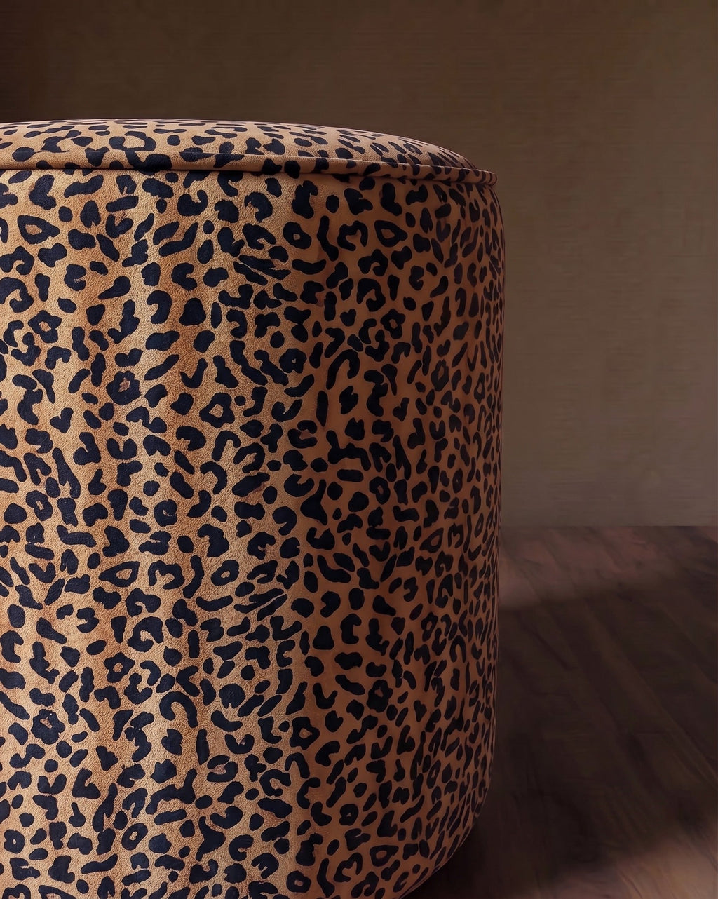 Pouf Monti en velours ciselé