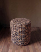 Pouf Monti en velours ciselé