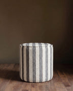 Le Pouf en Velours Paradigm