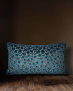 Coussin Serengeti en velours coupé saphir Royalty