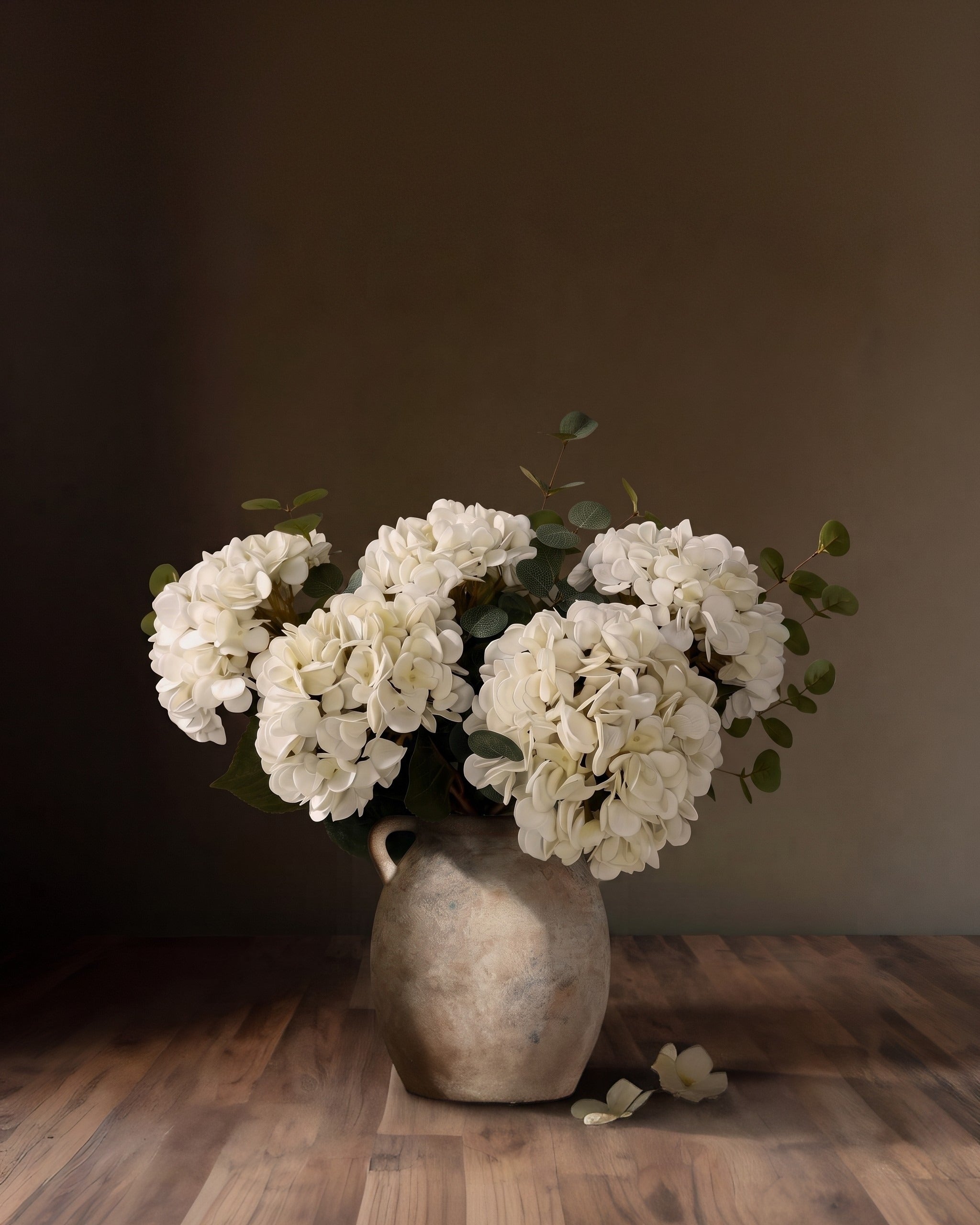 Le vase amphore en terre cuite patinée Artisan