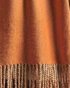 Un Souffle de Confort Naturel : Plaid en Soie de Mûrier Frangé - Terracotta/Camel
