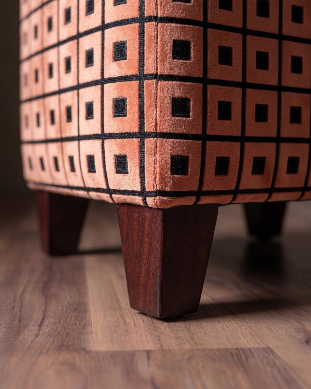Le pouf repose-pieds Plaza Cube