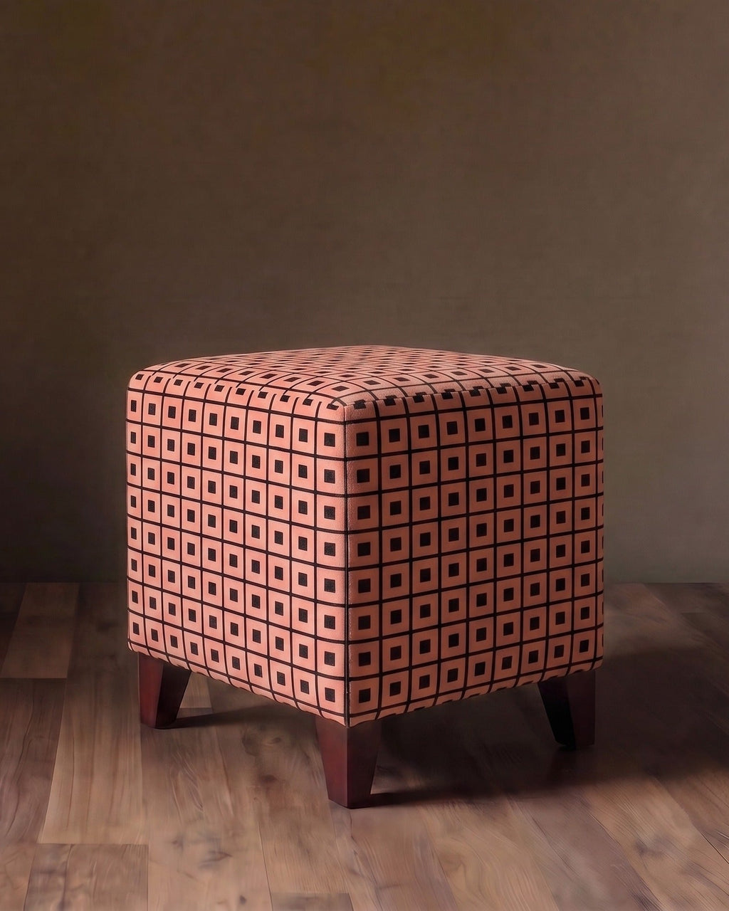 Le pouf repose-pieds Plaza Cube