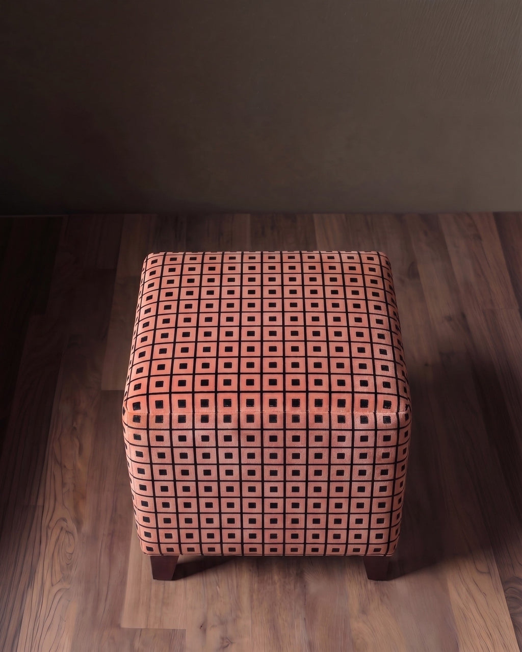 Le pouf repose-pieds Plaza Cube