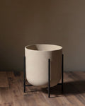 Le vase surélevé et son support architectural Lima - Collection Mason