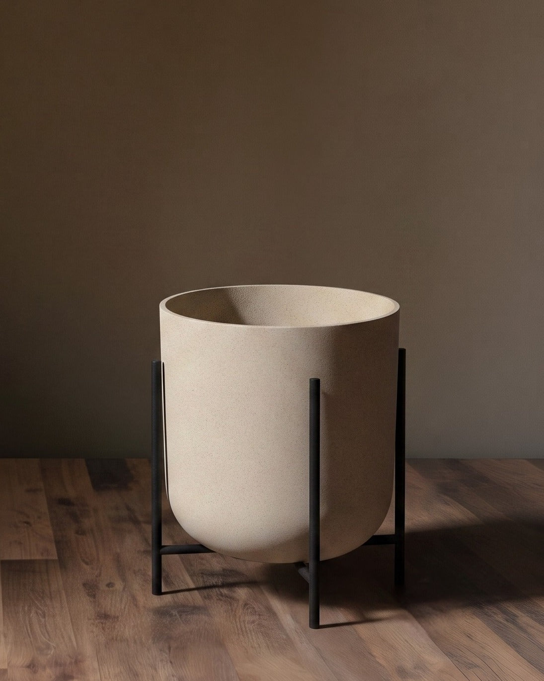 Le vase surélevé et son support architectural Lima - Collection Mason