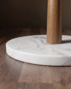 Le porte-essuie-tout de comptoir Carrara & Wood