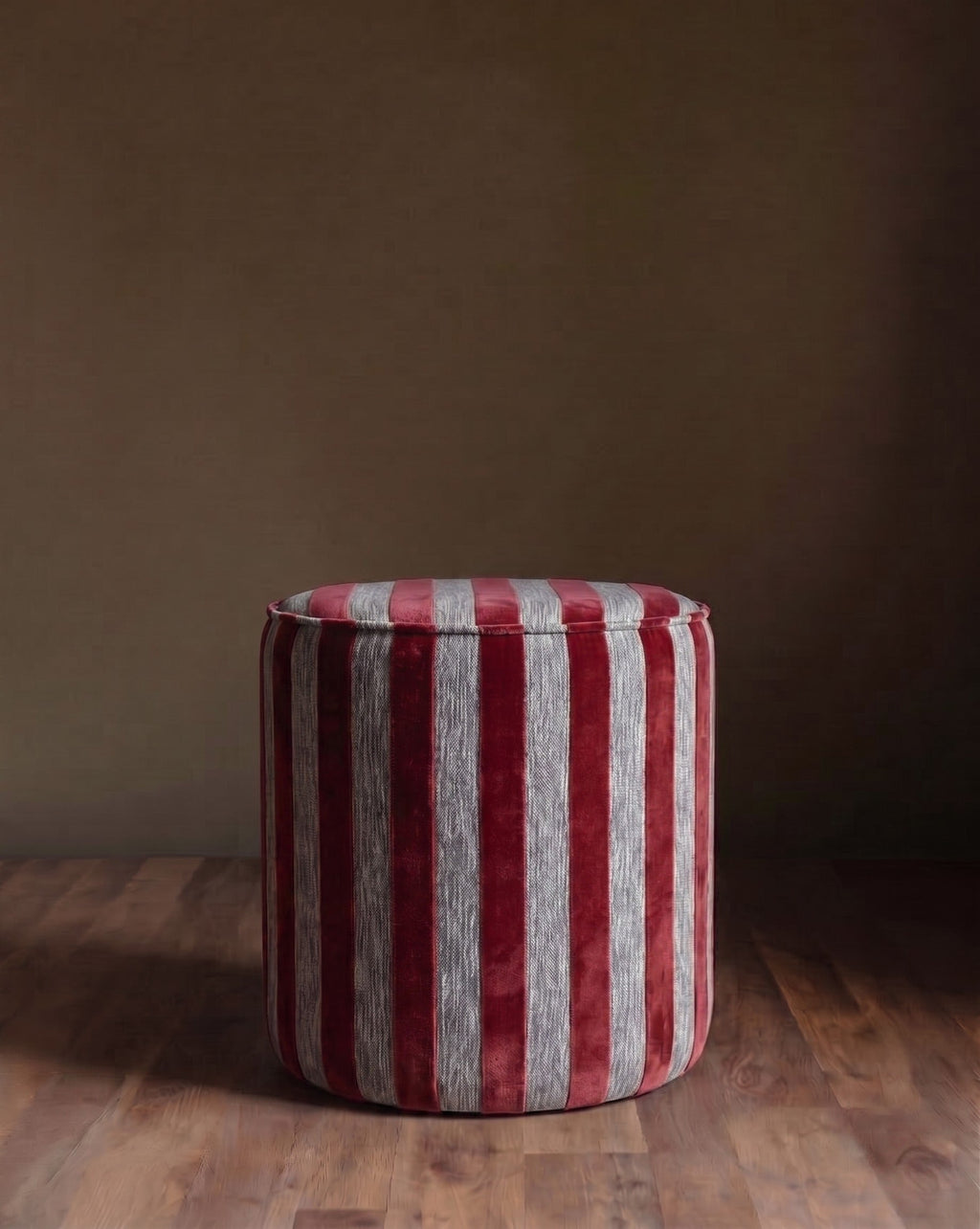 Le Pouf en Velours Paradigm