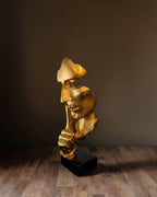Décoration de pièce : La sculpture du Penseur silencieux