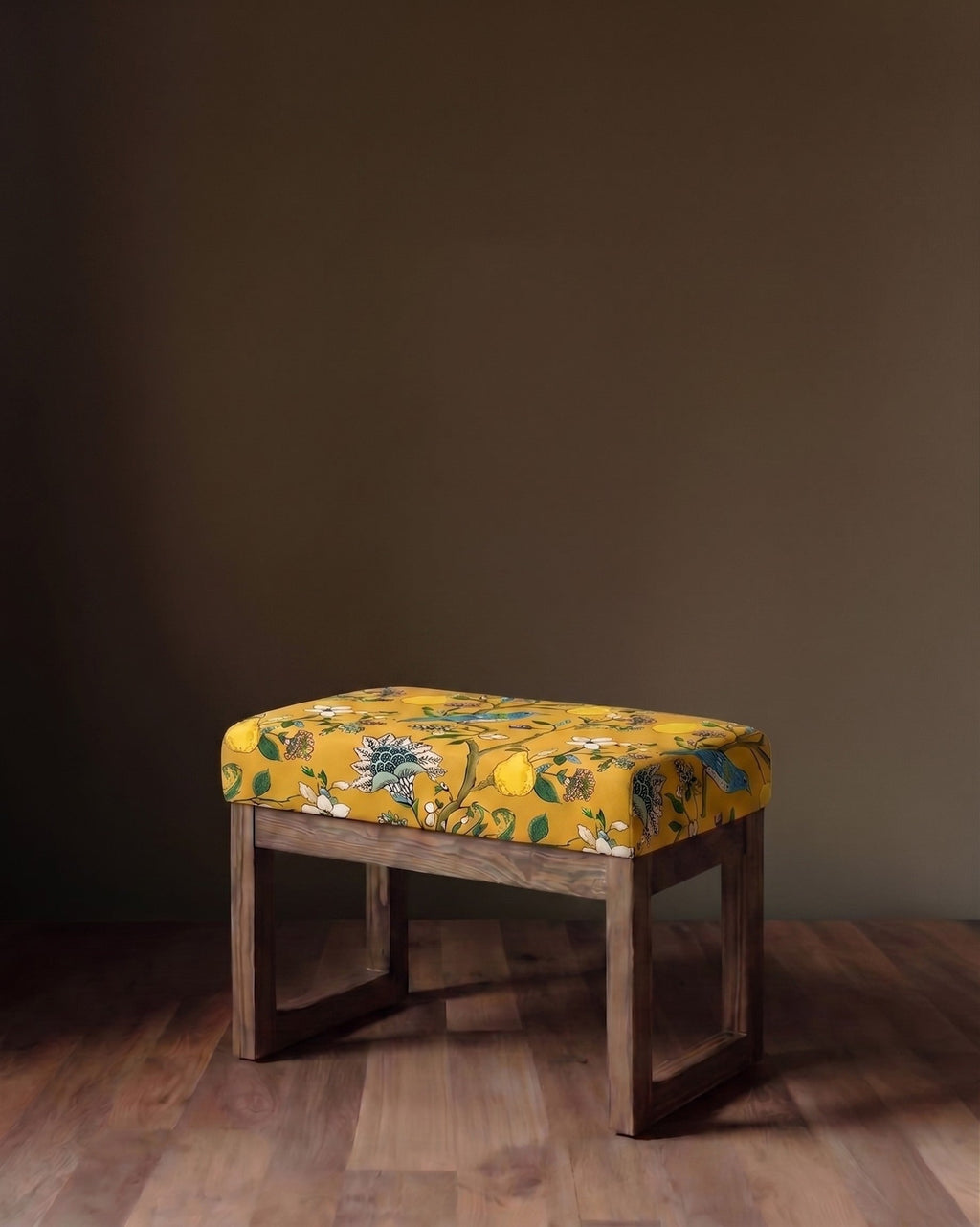 Petit banc rembourré en velours La Serre de la Reine