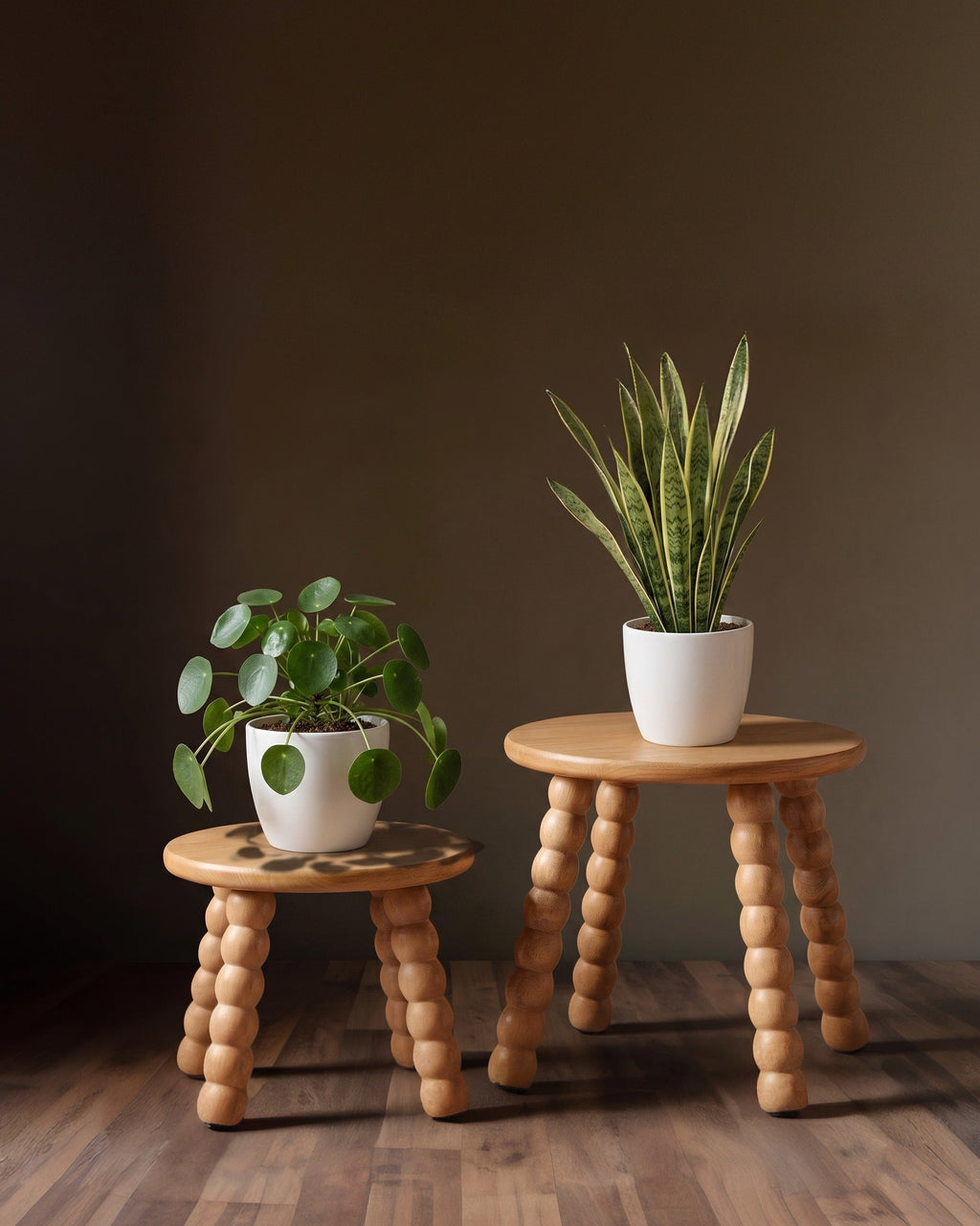 Le tabouret d'appoint et le piédestal Bobbin Column