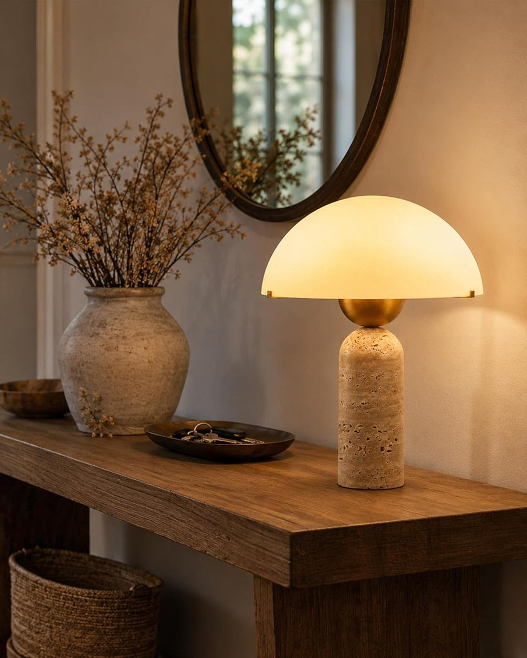 La lampe en travertin du pilier d'Aurélien