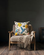 Le coussin d'appoint brodé main Citron et Passereau