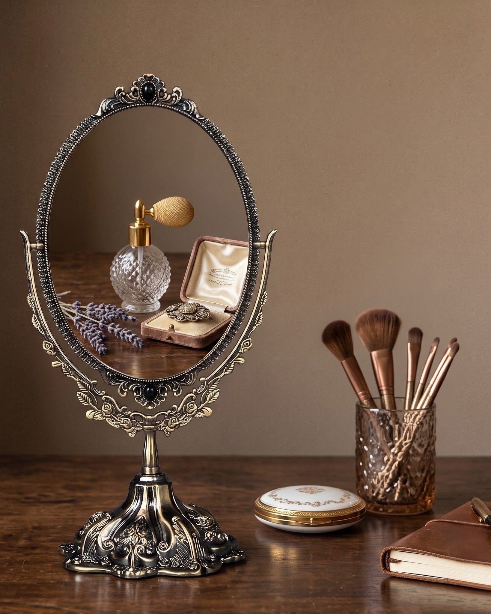 Le Miroir Oval Pivotant Renaissance Miroir de Toilette de Table Décoratif Double Face Finition Bronze Antique