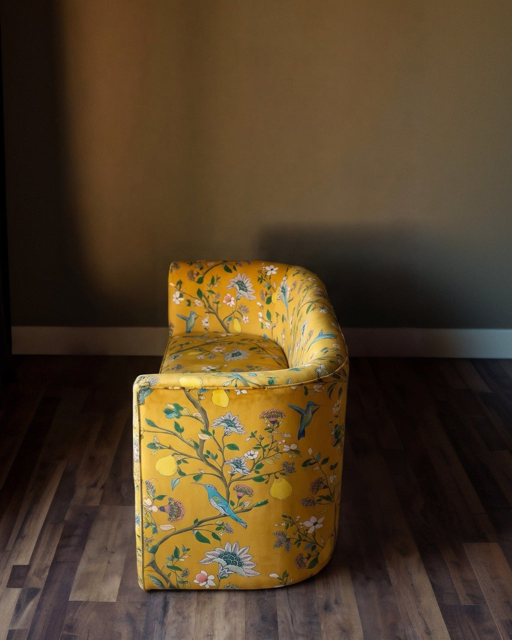 La Causeuse Queen Botanical Velvet